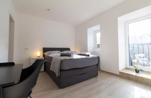 Fewomo, Mosel Maisonette, mit Terrasse & Winzerflairallee, für 6 Perfekt, für 8 geeignet - Foto 4