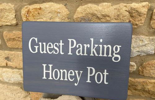 Honey Pot, Chipping Campden, parking, garden, late check-out - Photo 6