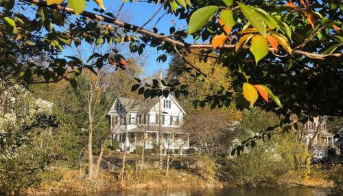 Stylish Victorian Beach House on pond - Foto 2