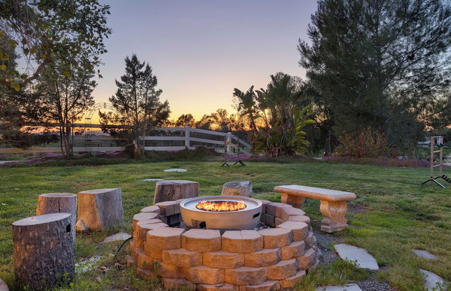 Temecula Wine Country Home w/ Pool, Hot Tub, Game Room & Vineyard Views - Foto 2