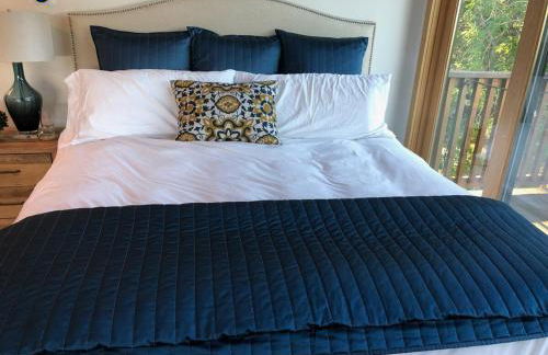 Relax and Rejuvenate- Lafayette Treehouse with Cave Spa, Waterfall, and Incredible Views - Foto 33