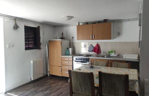 MALA KUĆA, Lič - Foto 41