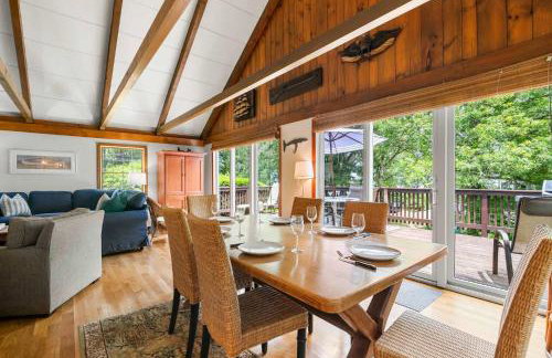 Great location with Water Views - Foto 12