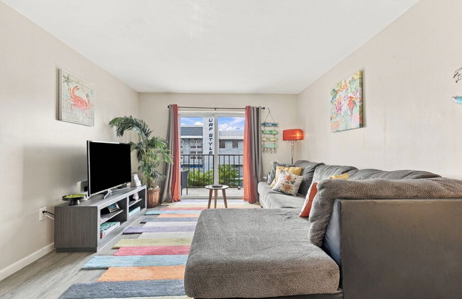 2 Bedroom 2Bath Deluxe Apt with Patio - Foto 23