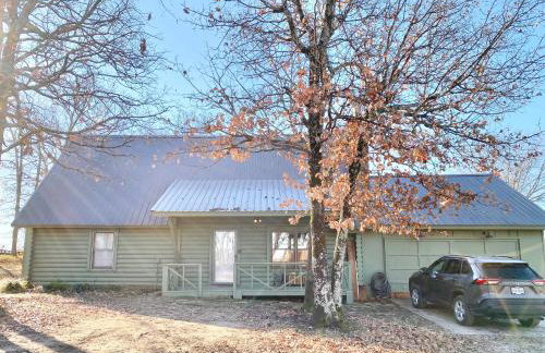 Blufftop Cabin Retreat Hot Tub and Fall Views! - Foto 43
