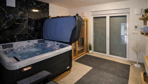 Entire Vacation Home - Heated Pool,Jacuzzi & Sauna - Foto 5