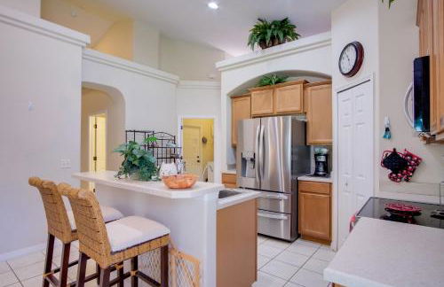 Sunny Villa with Lanai 17 Mi to Disney! - Foto 10