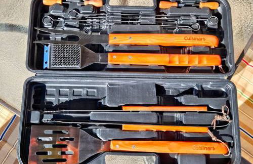 Private Cabin- Breakfast - Double Tub - 75in TV - SUP - Washer Dryer - BBQ - Photo 23