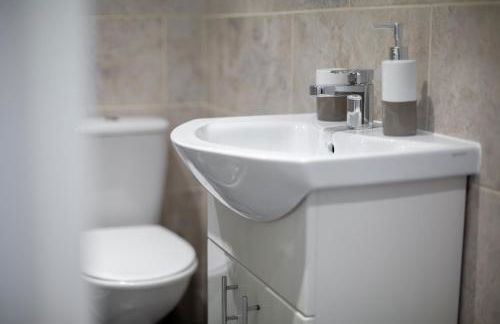 Sea Road Apartments - Photo 42