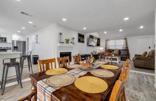 Frisco Getaway Hometel w the Spa and Outdoor Kitchen - Foto 45