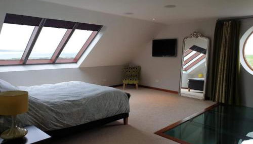 Exceptional 4 bed converted church with hot tub - Foto 5