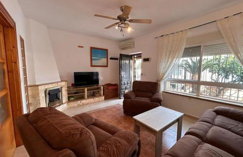 Amazing 3 floor house in front of the beach - Foto 4