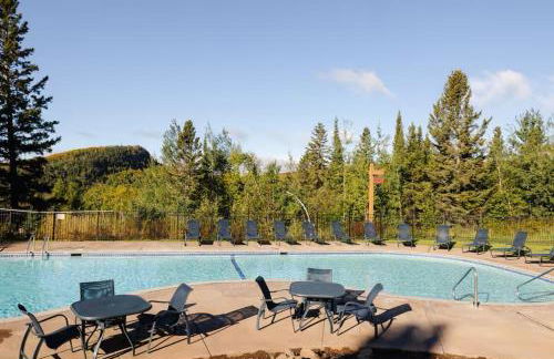 Charming Lutsen Mountain Townhome with Pool Access - Foto 32