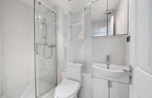 1 Bed Studio Apartment opposite Liverpool Street station - Foto 7