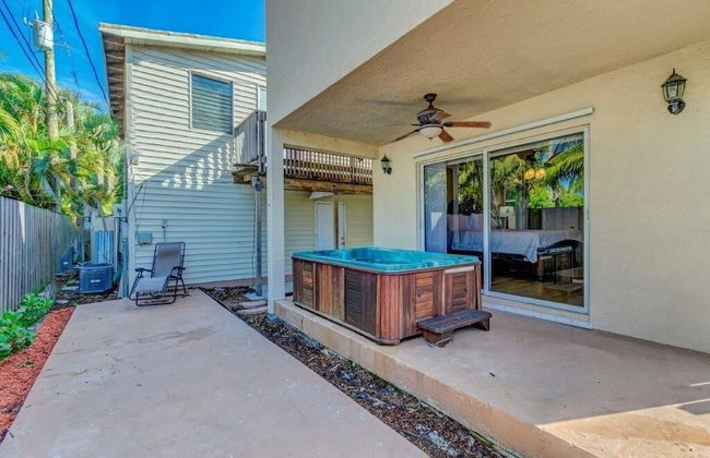 Beautifully Renovated 5 Bedroom with Guest House 5 Home by RedAwning - Foto 61