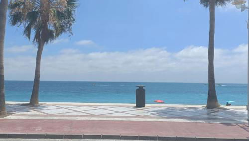 Apartamento 1ª línea de playa - Photo 4