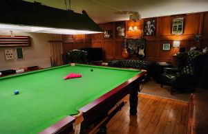 Modern and spacious 2 bedroom apartment with free parking - Photo 49