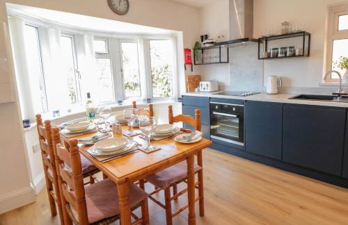 Field Cottage - Photo 8