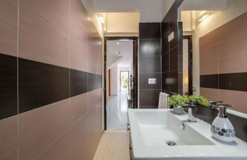 Sant'Andrea Villa- 300m From the Beach- Easy Parking- Netflix-Self Check-in - Foto 36