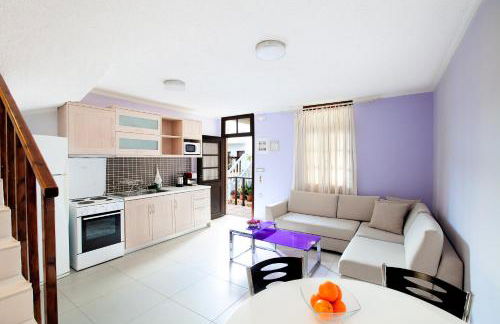 Giorgi's Blue Apartments - Photo 15