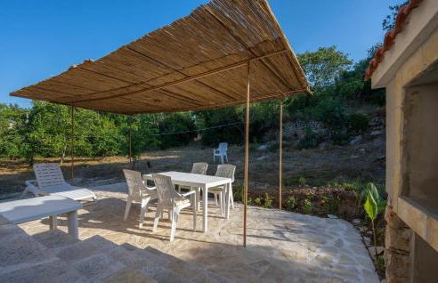 Cozy Apartment In Zlarin With Wifi - Photo 7