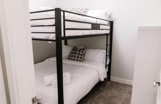 Lakefront Beachfront top Floor Condo w Pool - Photo 21