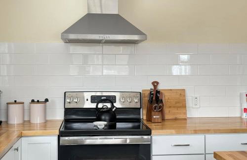 Dual-Home Berkshire Retreat Sleeps 16 - Foto 27