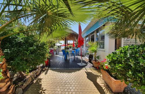 Boutique apartment near the beach, 1 Gbps Wi-Fi - Photo 53