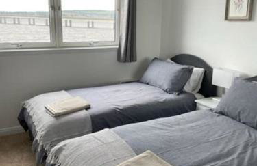 Lux Waterfront 2 bed Apt, V&A 10min walk, St Andrew's Golf 25min drive - Foto 5