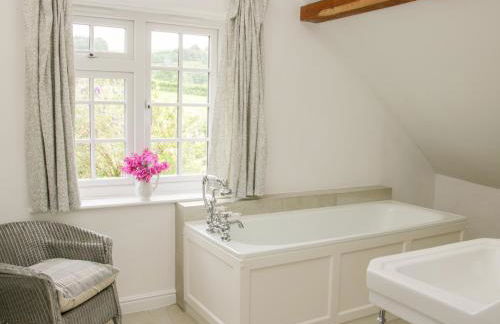 The Old Farmhouse, Upper Pitts - Photo 39