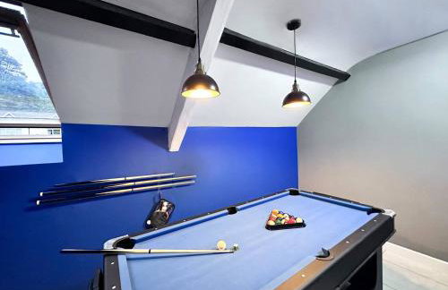 Sleek Skyward Serenity 2bed w Pool Table - Ystrad - Foto 26