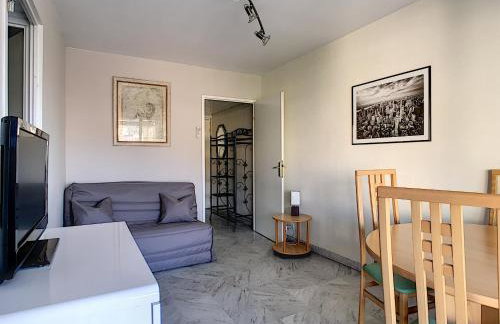 Cozy Apartment sea view Air Cond Renovated in 2026 - Foto 7
