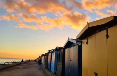 Awave From It All - Escape the city life - Foto 36