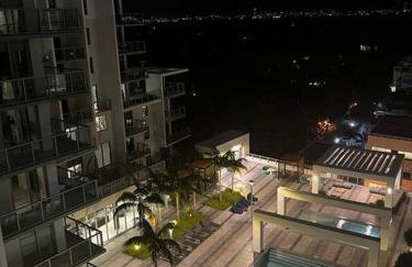 BRAND NEW TOP FLOOR IN THE HEART OF MIAMI - Foto 68