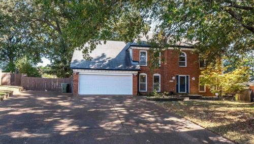 Large near Shops/Dining & easy access to freeway - Foto 2