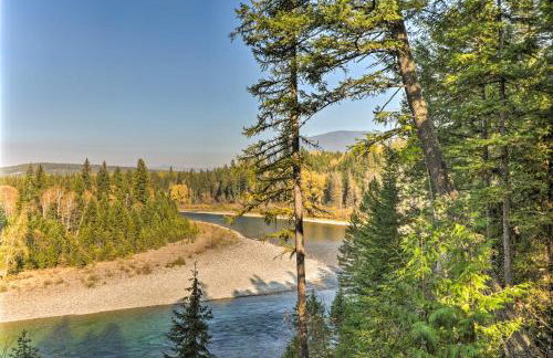 Riverfront Hungry Horse House with Large Deck! - Foto 35