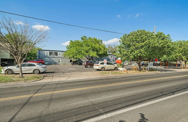 Modern 2BR Near UT Hyde Park Evonify - Foto 23