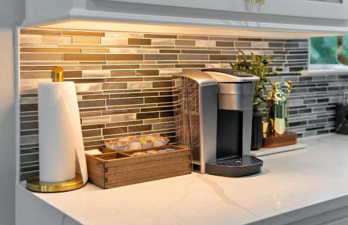 Waterfront Home with Views - Hot Tub & Movie Theatre - Foto 23