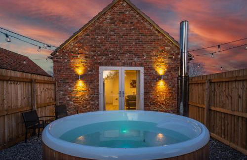 Luxury barn with private wood fired hot tub - Foto 1