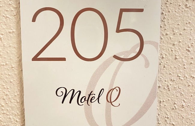 Motel Q - Dingolfing - Foto 19