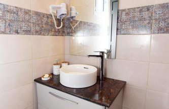 Elli Garden View - Spacious Fully Equipped Apartment - Photo 10