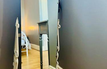 4-Bedroom House 5 mins to Beach & Parking - Foto 42