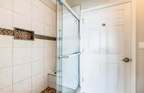 Beach and Pool Access Smith Mountain Lake Getaway! - Foto 16