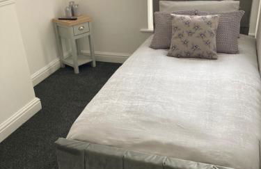 Cheshire Home Stays - Photo 20