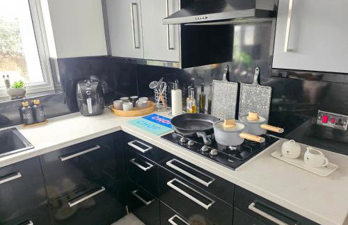 4 Bedroom House Near Manchester Airport, Wythenshawe Hospital and Trafford Centre - Foto 17