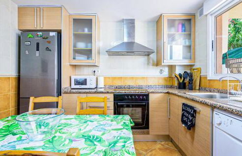 Beautiful Home In Oropesa Del Mar - Photo 13