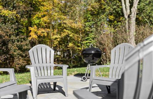 Cozy Home with Game Room and Fire Pit - Foto 5