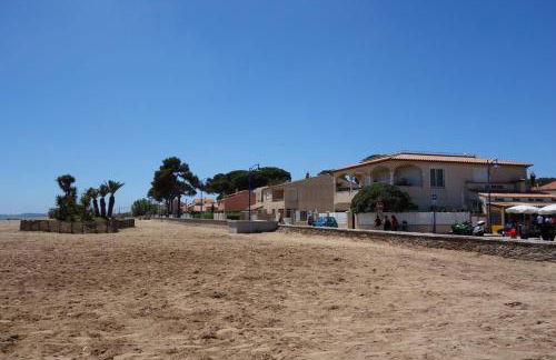 Superbe villa contemporaine PIED DANS L'EAU - Foto 13