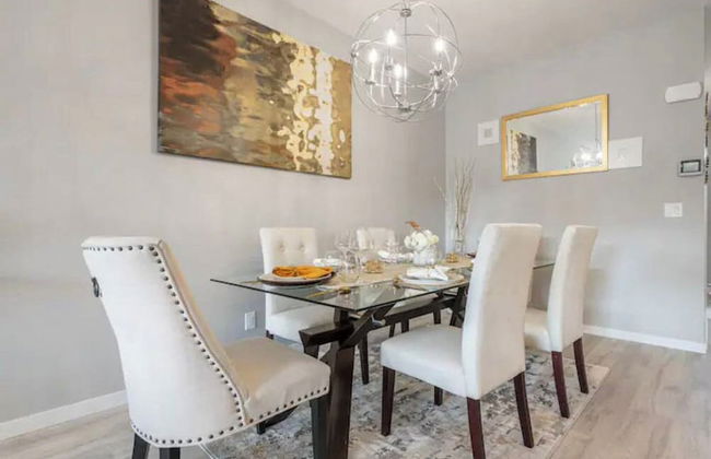 Luxury Modern Home - Livingstone - Photo 10