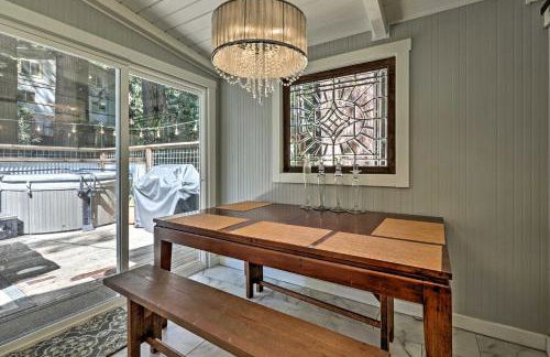 Redwoods Cabin with Hot Tub Walk to Russian River! - Foto 14